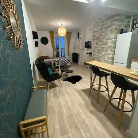 Idealement Place Et Paisible ! Oloron-Sainte-Marie